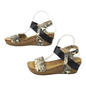 Pierre Dumas Chantal 2 Platform Wedge Sandal Womens Size 11 Reptile Print